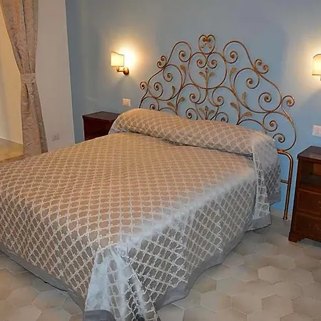 Palazzo De Campora 4*